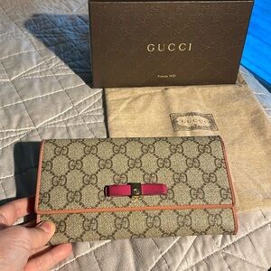 Gucci GG Monogram Wallet